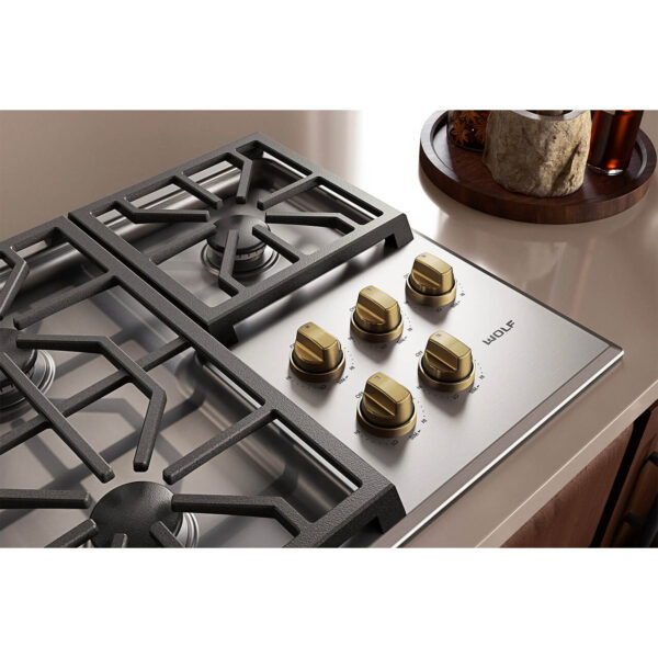 ICBCG365P_S_0004_22-SUBZERO_KNOB-BEZEL-ACCENTS_COOKTOP-CG365PS-BRASS-BEZEL_BRASS (1) ICBCG365P_S_0004_22-SUBZERO_KNOB-BEZEL-ACCENTS_COOKTOP-CG365PS-BRASS-BEZEL_BRASS (1)