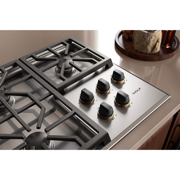 ICBCG365P_S_0005_22-SUBZERO_KNOB-BEZEL-ACCENTS_COOKTOP-CG365PS-BRASS-BEZEL_BLACK ICBCG365P_S_0005_22-SUBZERO_KNOB-BEZEL-ACCENTS_COOKTOP-CG365PS-BRASS-BEZEL_BLACK